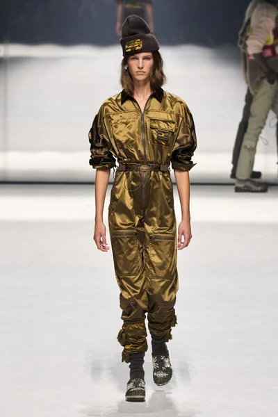Look 21
